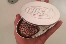 天然的尚好《LUSH紅豆按摩餅》用著用著就....發芽了Σ( ° △ °) 天然的尚好《LUSH紅豆按摩餅》用著用著就....發芽了Σ( ° △ °)
