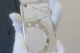 相撲轉播的《4百萬鑲鑽金手機殼》是真貨還是假貨?有那麼重要嗎…… 相撲轉播的《4百萬鑲鑽金手機殼》是真貨還是假貨?有那麼重要嗎……