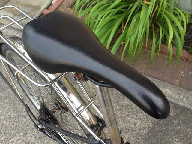 《愛舔少女坐墊的詭異大叔》這是日本最新的一種都市傳說嗎? 《愛舔少女坐墊的詭異大叔》這是日本最新的一種都市傳說嗎?