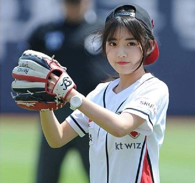 童星《鄭多彬》長大後也來開球啦～這些年的等待值得惹♥