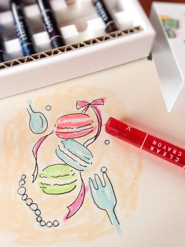 有趣的《透明感蠟筆CLEAR CRAYON》作品充滿各種夢幻啊 ❤