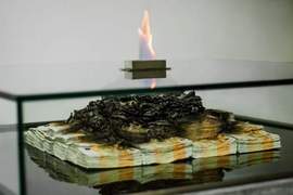 《燒錢暖爐桌》看著不禁有種心痛的感覺和想滅火的衝動... 《燒錢暖爐桌》看著不禁有種心痛的感覺和想滅火的衝動...