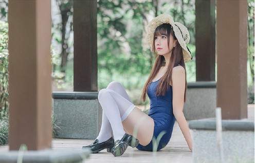 《死庫水與絕對領域》美少女念雪的好身材從上到下都是武器 《死庫水與絕對領域》美少女念雪的好身材從上到下都是武器