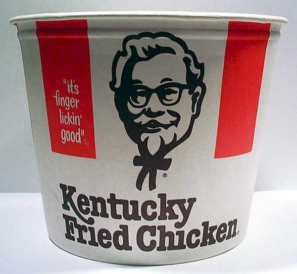 顛覆想像《內含玄機的圖片》肯德基爺爺下面不是他的小手小腳？！