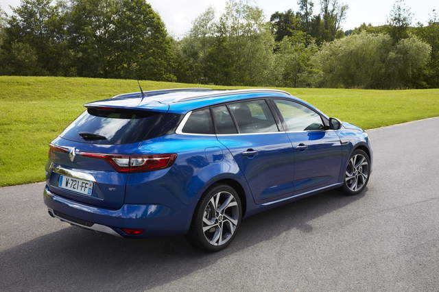 四代目《Renault Megane Estate》性感屁屁這回要大方秀