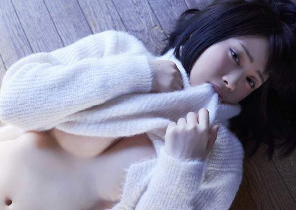 《御伽ねこむ X 燐寸少女》穿著校服的床戲光想就讓人好期待❤❤❤ 《御伽ねこむ X 燐寸少女》穿著校服的床戲光想就讓人好期待❤❤❤