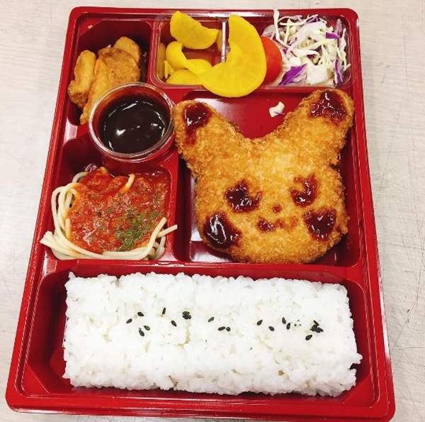 韓國7-11限定《皮卡丘豬排便當》還能DIY電器鼠的表情唷