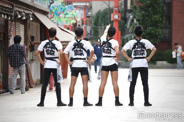 型男車伕寫真集《人力車男子》揭開人力車伕們最真實的一面