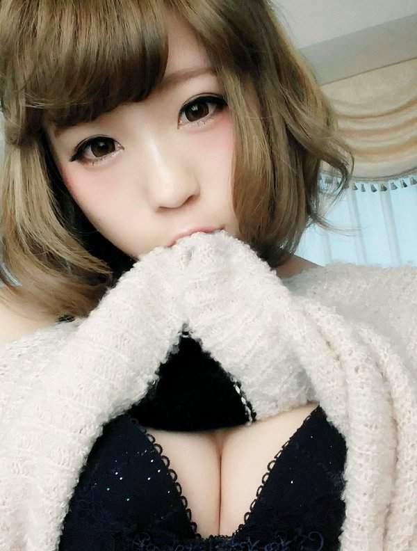 《胸罩日》這天真的是滿城盡帶布拉甲啊www