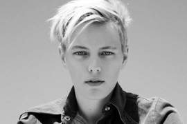 帥的我滿臉《Erika Linder》這麼帥氣一定是女孩子 帥的我滿臉《Erika Linder》這麼帥氣一定是女孩子