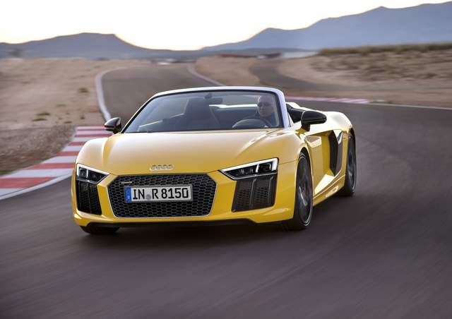 馬力540匹《Audi R8 Spyder》新世代上空尤物火辣報到
