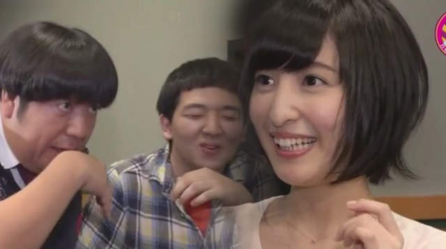 聲優佐倉綾音教導《親親配音法》激發粉絲的野性……