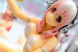 研究《扁乳索尼子公仔》的用法?搞百合果然最美好…… 研究《扁乳索尼子公仔》的用法?搞百合果然最美好……