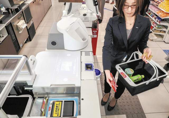日本便利商店《Lawson推動全自動結帳》新趨勢無人櫃台~ 日本便利商店《Lawson推動全自動結帳》新趨勢無人櫃台~