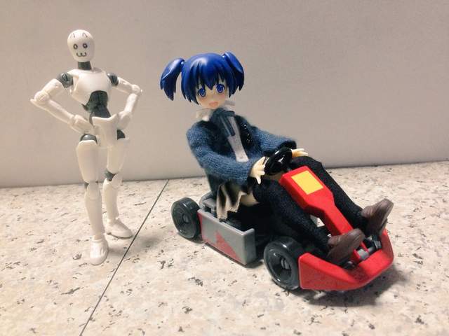 超划算的《拼裝卡丁車轉蛋》轉到可動人偶樂趣加倍？