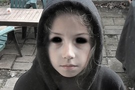 都市傳說《黑眼小孩之謎》難道不是被惡魔附身了嗎? 都市傳說《黑眼小孩之謎》難道不是被惡魔附身了嗎?