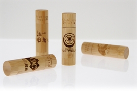 京都《抹茶護唇膏》抹茶控絕對不能錯過的滋潤聖品 京都《抹茶護唇膏》抹茶控絕對不能錯過的滋潤聖品