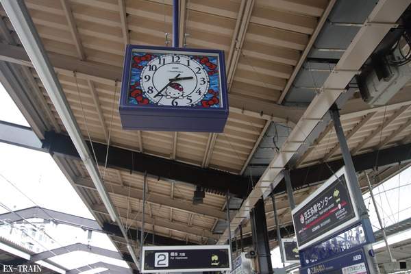 《三丽鸥彩虹乐园》的多摩中心站 满满三丽鸥