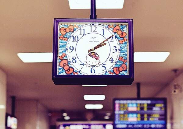 《三丽鸥彩虹乐园》的多摩中心站 满满三丽鸥