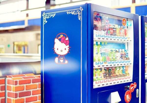 《三丽鸥彩虹乐园》的多摩中心站 满满三丽鸥