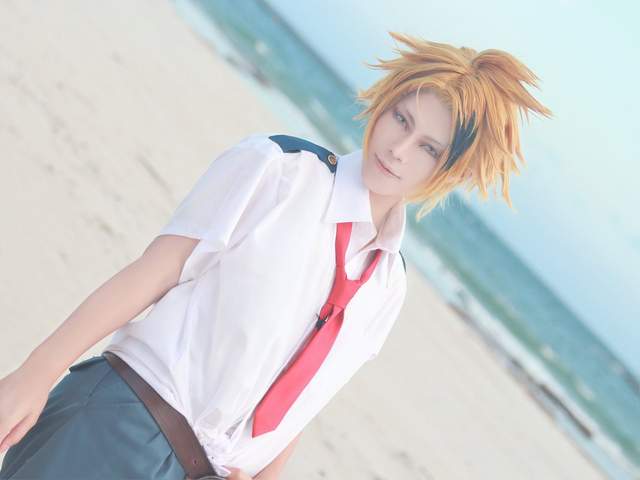 COSER教學《動畫刺蝟頭抓法》每天早上要用掉幾條熱融膠…… COSER教學《動畫刺蝟頭抓法》每天早上要用掉幾條熱融膠……