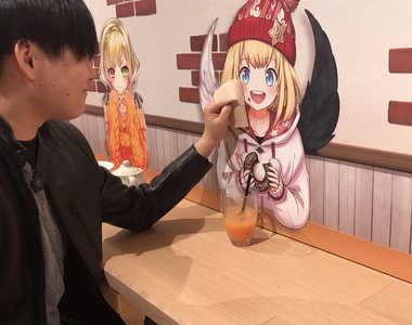 白貓Project《一個人用餐不孤單》對面有二次元老婆陪你吃 白貓Project《一個人用餐不孤單》對面有二次元老婆陪你吃