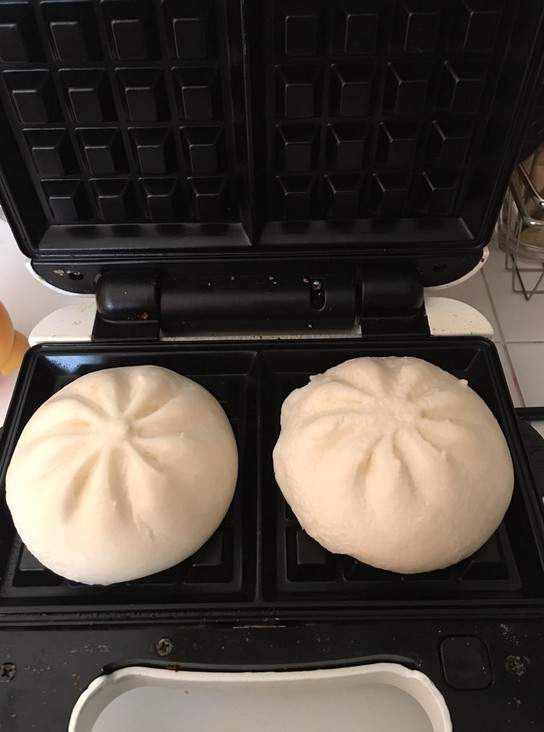 《鬆餅包子》別被視覺騙了味道還是包子唷 《鬆餅包子》別被視覺騙了味道還是包子唷