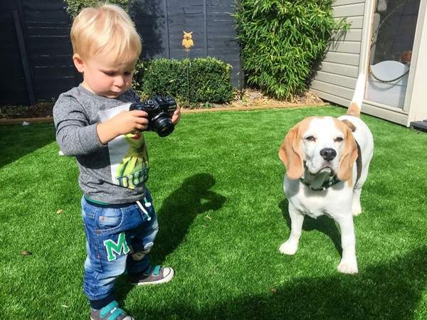 攝影師《給一歲半的兒子玩類單眼相機》究竟小朋友會拍出什麼樣的照片呢？ - 圖片2