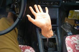 《創意車子排檔桿》趴兔 不帶一些武器防身很難安心駕駛ww 《創意車子排檔桿》趴兔 不帶一些武器防身很難安心駕駛ww