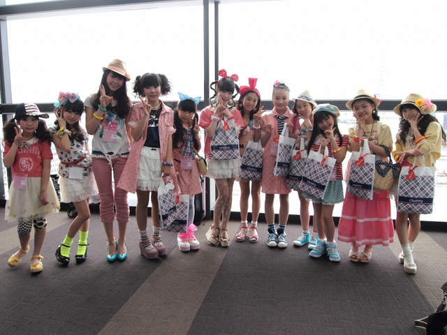 二次元比例《身高172cm的美腿小學女生》等等這是不合法的啊… 二次元比例《身高172cm的美腿小學女生》等等這是不合法的啊…