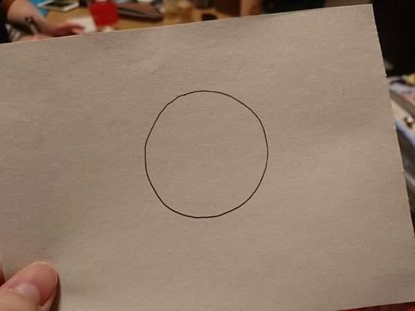 畫力的象徵《挑戰不用工具畫正圓》但畫不出來也不用太難過