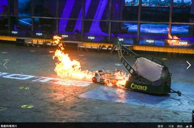 《BattleBots》机器人大擂台男人就爱金属与金属的碰撞〝啪啪啪〞 - 图片7 《BattleBots》机器人大擂台男人就爱金属与金属的碰撞〝啪啪啪〞
