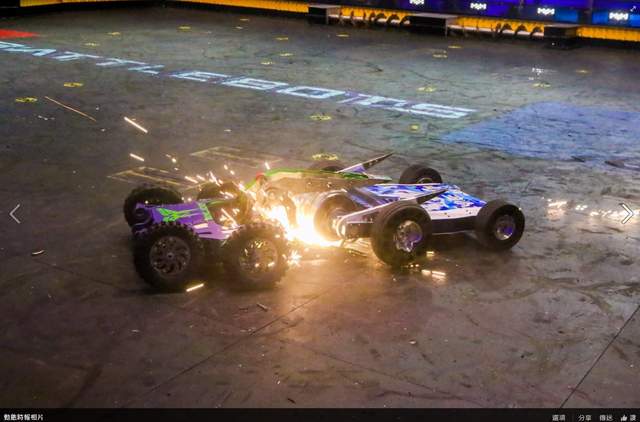 《BattleBots》机器人大擂台男人就爱金属与金属的碰撞〝啪啪啪〞 - 图片8 《BattleBots》机器人大擂台男人就爱金属与金属的碰撞〝啪啪啪〞