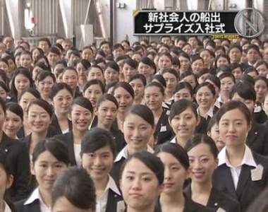 《新社畜入職 = 複製人全面進攻》這裡有一批好新鮮的肝… 《新社畜入職 = 複製人全面進攻》這裡有一批好新鮮的肝…