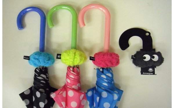 《雨傘專用吸水圈圈》像髮圈一樣可愛的環保便利雨天小物♡