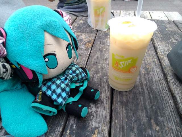 日本網友選《頭腦有問題的料理》養樂多加綠茶很奇怪嗎? 日本網友選《頭腦有問題的料理》養樂多加綠茶很奇怪嗎?