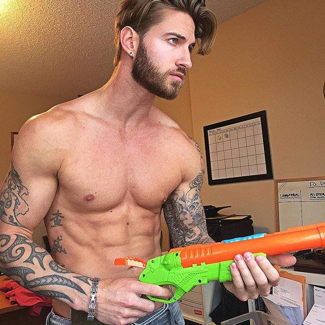 帅男模密招《跟猫大人一起健身》迷妹表示举我也可以唷(๑´ڡ`๑) - 图片16 帅男模密招《跟猫大人一起健身》迷妹表示举我也可以唷(๑´ڡ`๑)