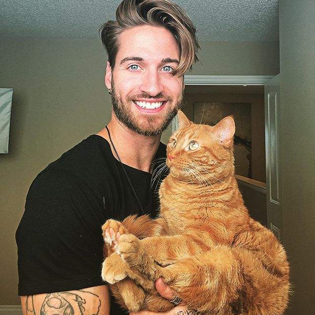 帅男模密招《跟猫大人一起健身》迷妹表示举我也可以唷(๑´ڡ`๑) - 图片12 帅男模密招《跟猫大人一起健身》迷妹表示举我也可以唷(๑´ڡ`๑)