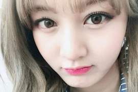 TWICE《志效》的拍照行為引起網友關心 希望不會有什麼不好的狀況發生阿(´・ω・`) TWICE《志效》的拍照行為引起網友關心 希望不會有什麼不好的狀況發生阿(´・ω・`)