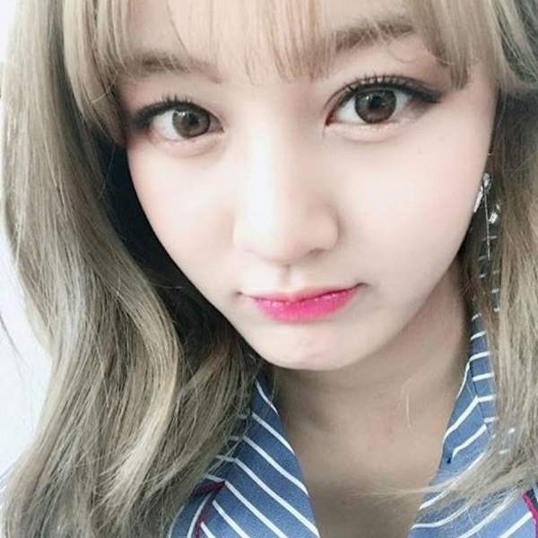 TWICE《志效》的拍照行為引起網友關心 希望不會有什麼不好的狀況發生阿(´・ω・`) TWICE《志效》的拍照行為引起網友關心 希望不會有什麼不好的狀況發生阿(´・ω・`)