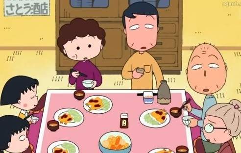 《小丸子家的晚餐》仔細看看一菜一湯感覺有點辛酸耶 《小丸子家的晚餐》仔細看看一菜一湯感覺有點辛酸耶