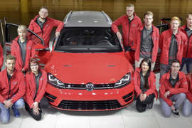 馬力350匹《VW Golf R Variant Performance 35》旅行概念要熱血 馬力350匹《VW Golf R Variant Performance 35》旅行概念要熱血