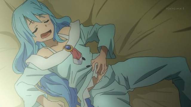 抱智障女神入眠《為美好的世界獻上祝福！》官方推出３款表比裡更工口抱枕