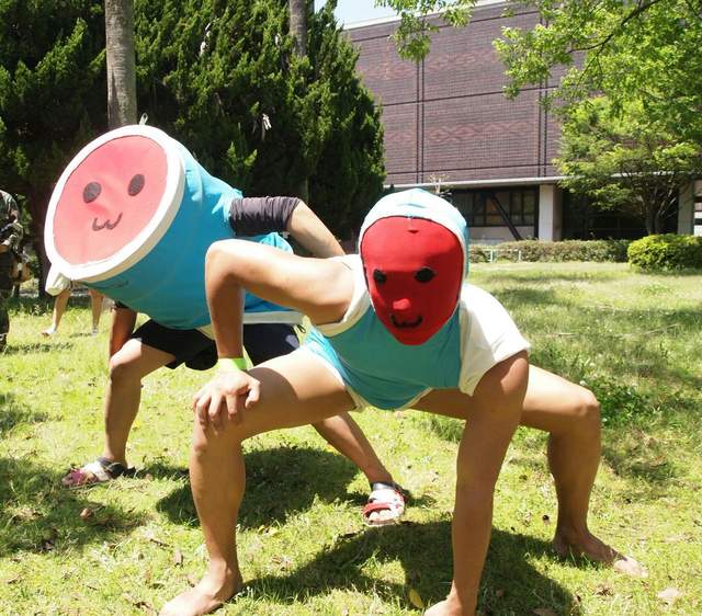 找遍全世界《僅此一家的COSPLAY》該說他們有創意還是有病呢……