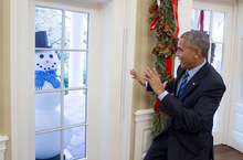 《白宮員工惡作劇》總統說他怕雪人 那我們就多堆幾個吧