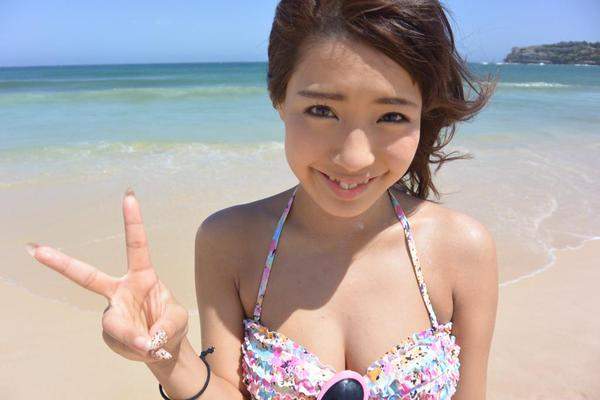 《宅宅美人痣》橋本梨菜的暢銷汽水排行榜注意力都被G奶給吸走惹 《宅宅美人痣》橋本梨菜的暢銷汽水排行榜注意力都被G奶給吸走惹