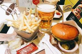韓國麥當勞推出《啤酒套餐》啤酒配炸雞已經落伍啦 韓國麥當勞推出《啤酒套餐》啤酒配炸雞已經落伍啦