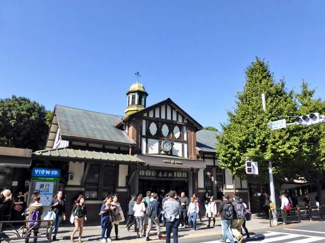 《原宿車站改建》什麼~這麼有特色的原宿車站要改掉噢(皺眉) 《原宿車站改建》什麼~這麼有特色的原宿車站要改掉噢(皺眉)