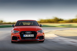 房車也熱血《Audi RS3 Sedan》馬力上看400匹大關 房車也熱血《Audi RS3 Sedan》馬力上看400匹大關
