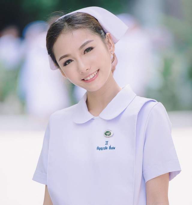 泰國最美護士《Namkhing Kanyapak》看到她痛痛都飛走了 - 圖片2